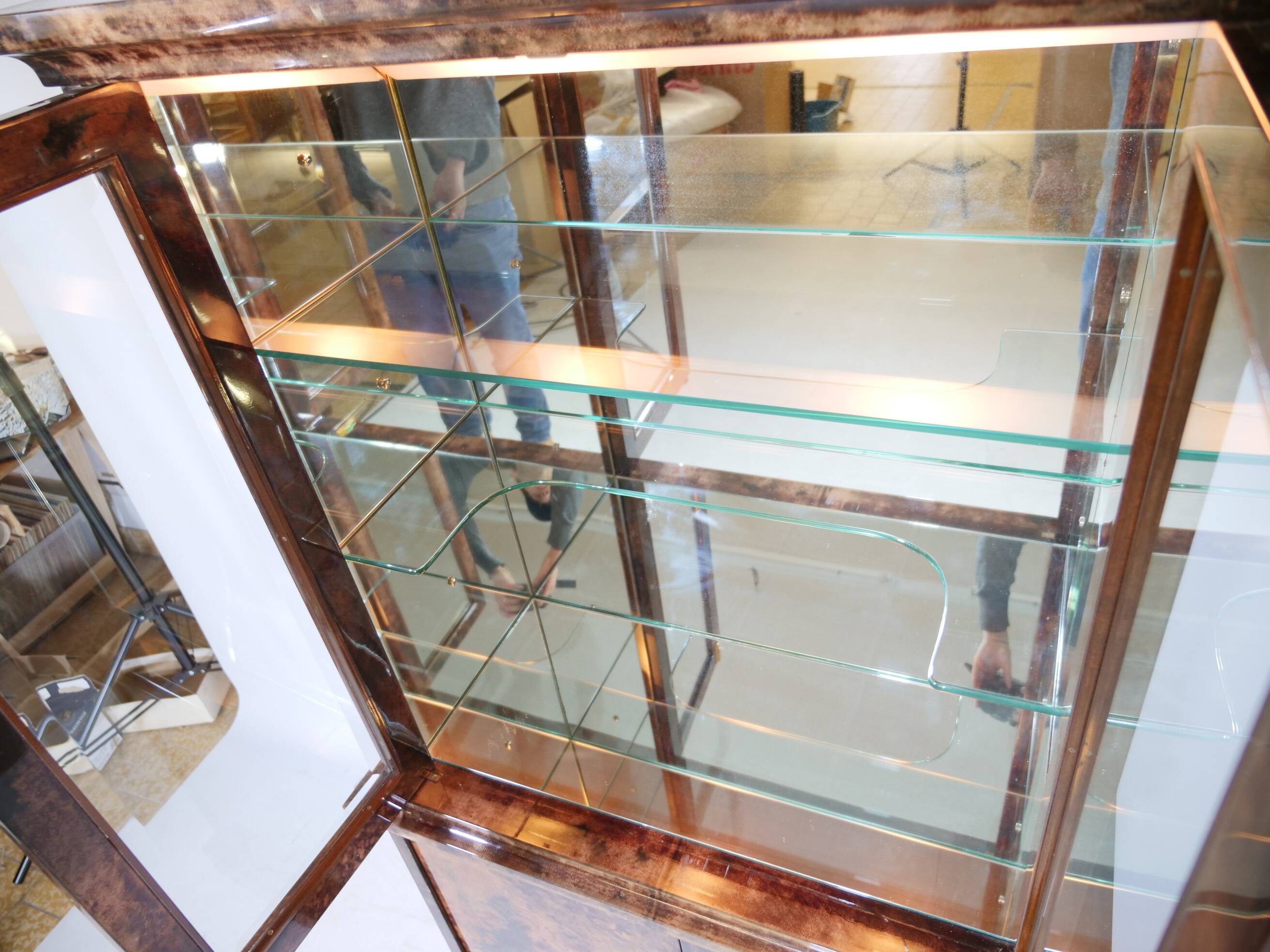 Illuminated Display Cabinet by Aldo Tura – Goat Leather & Parchment, 1970s, Milan