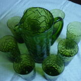 Service a lemonade pitcher and 8 glasses green glass