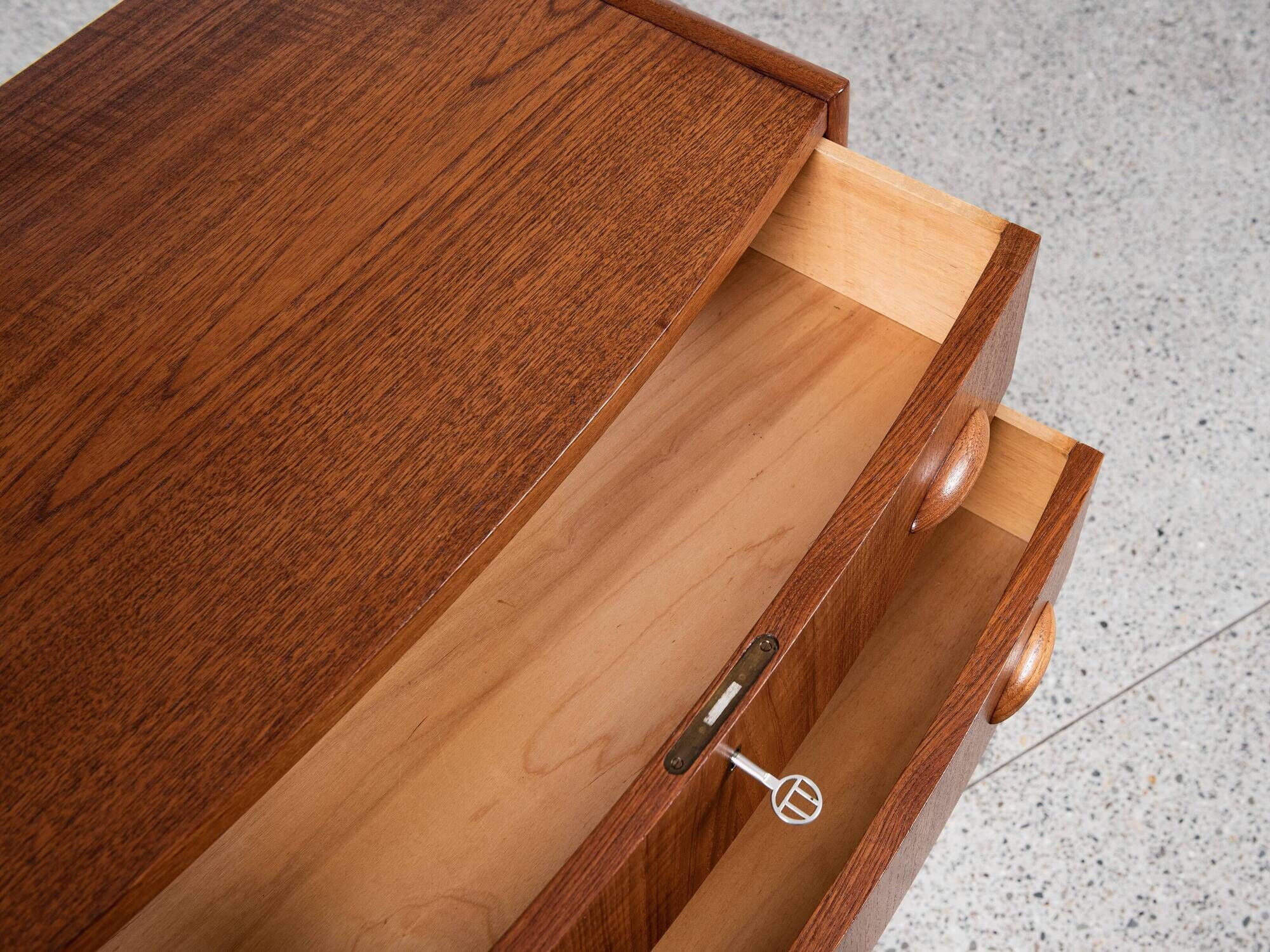 Midcentury Danish chest of 6 drawers in teak 1960s - bowed front