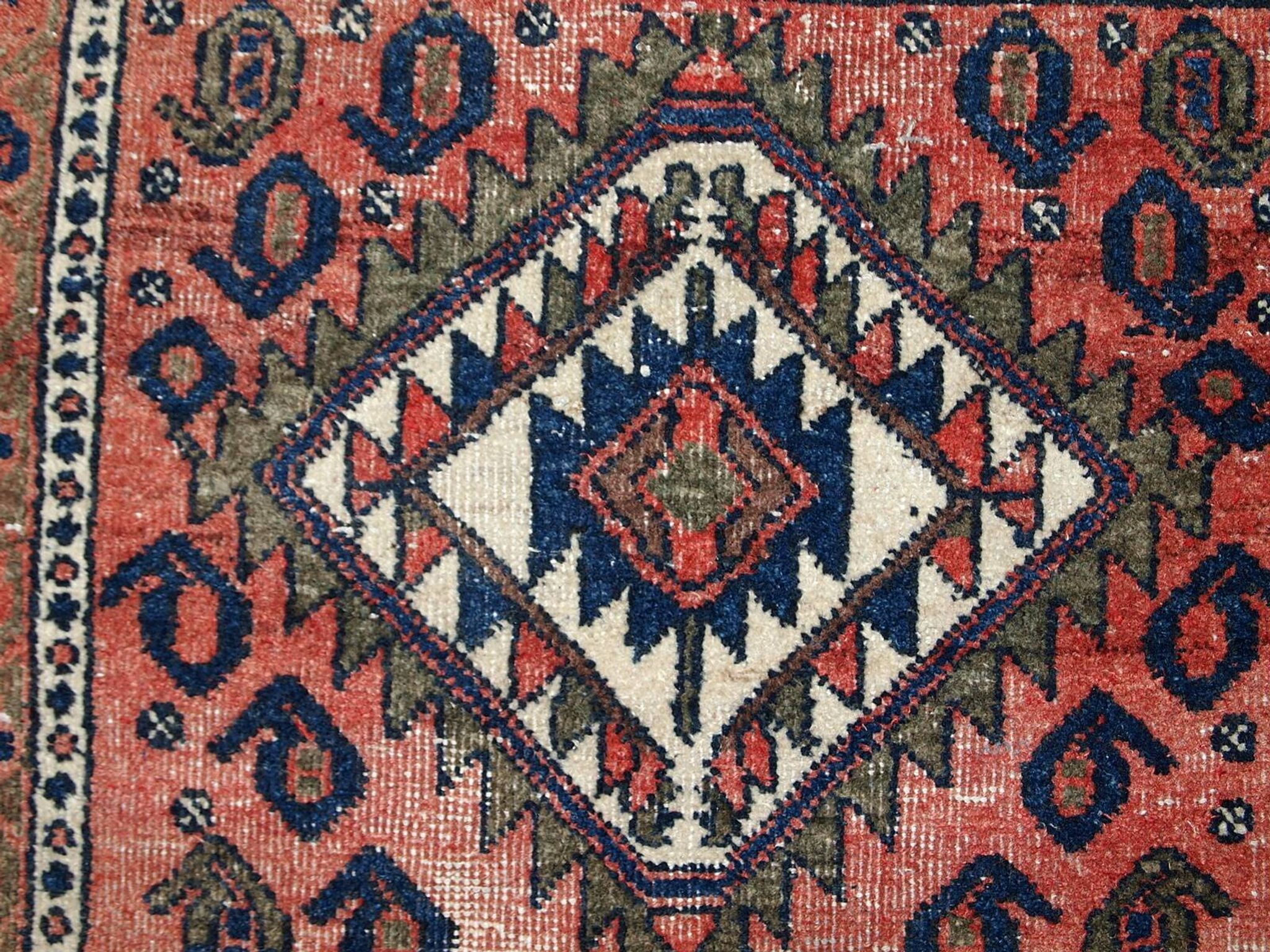 Tapis ancien fait main Kurdish Bagface en laine rouge pâle (55cm x 59cm)