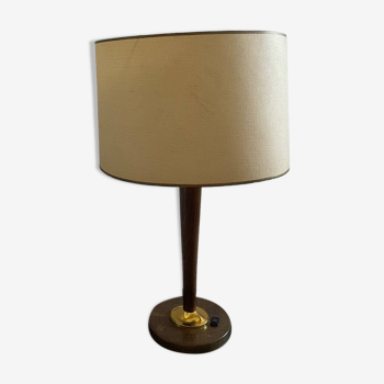 Vintage desk lamp with its lampshade