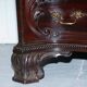 Bibliothèque George III Thomas Chippendale en Bois Dur sur Commode Serpentine