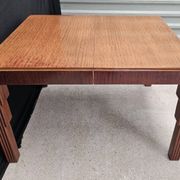 Lot table et ses 6 chaises Art déco de Saddier & fils