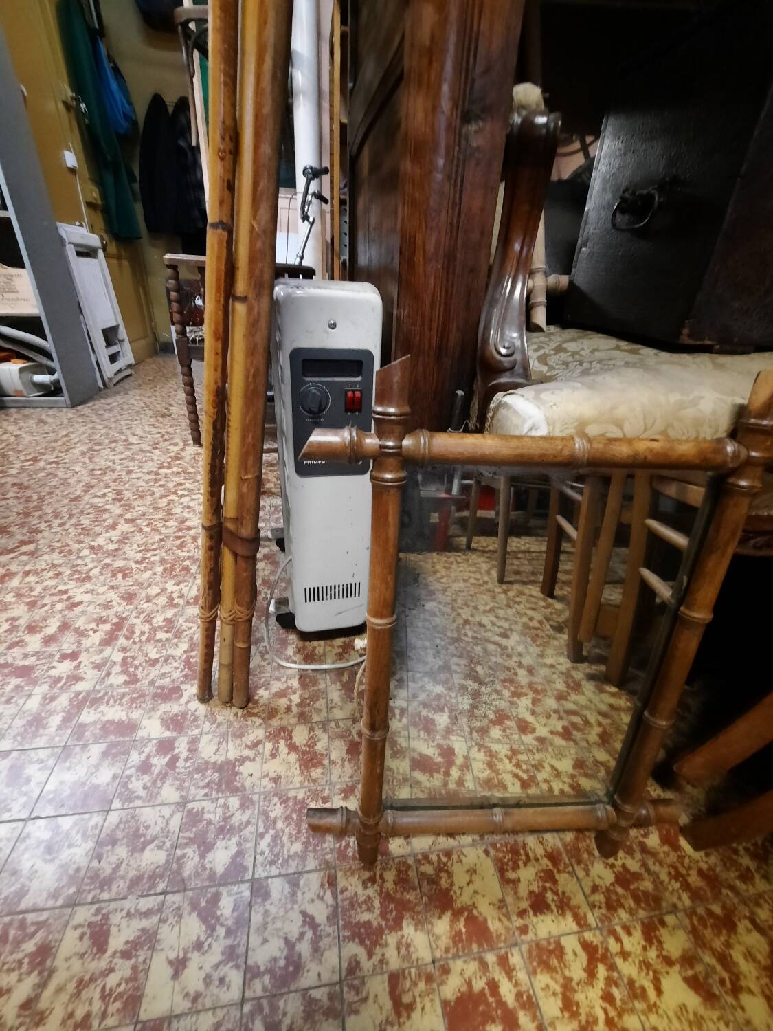 Wooden barber mirror