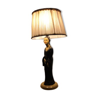 Vintage geisha sculpture lamp signed