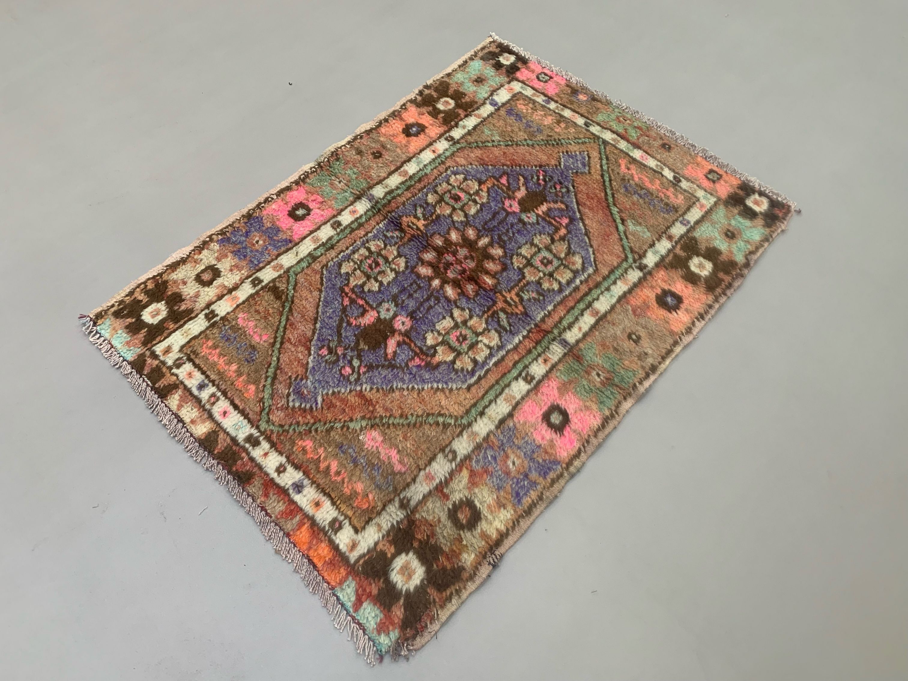 Turkish oushak rug 117x82 cm vintage carpet