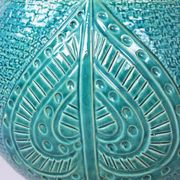 Vase en céramique turquoise de secours jaune
