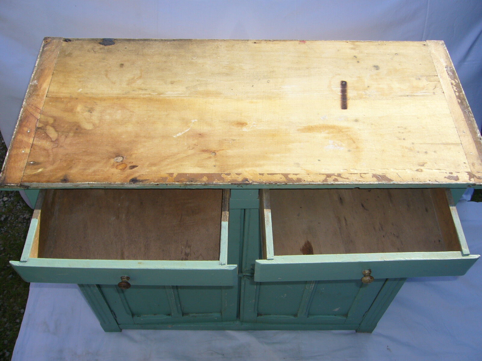 Old pine wood confectioner