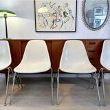 Set of 4 Eames chairs, 1970