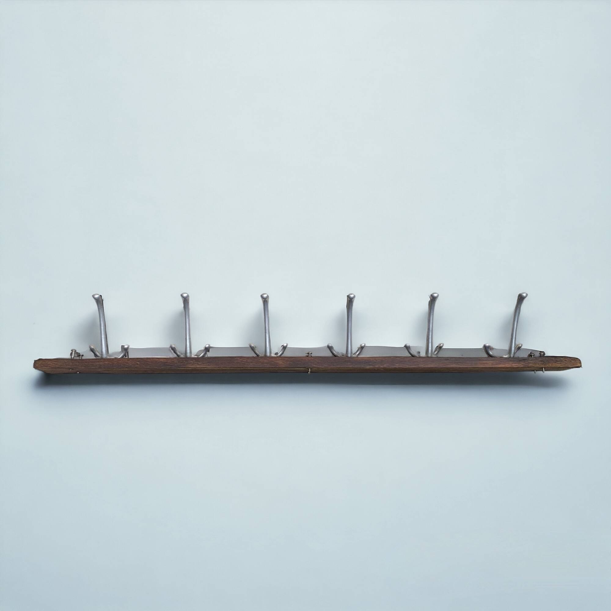 Vintage wall-mounted coat rack in solid wood - 6 hooks