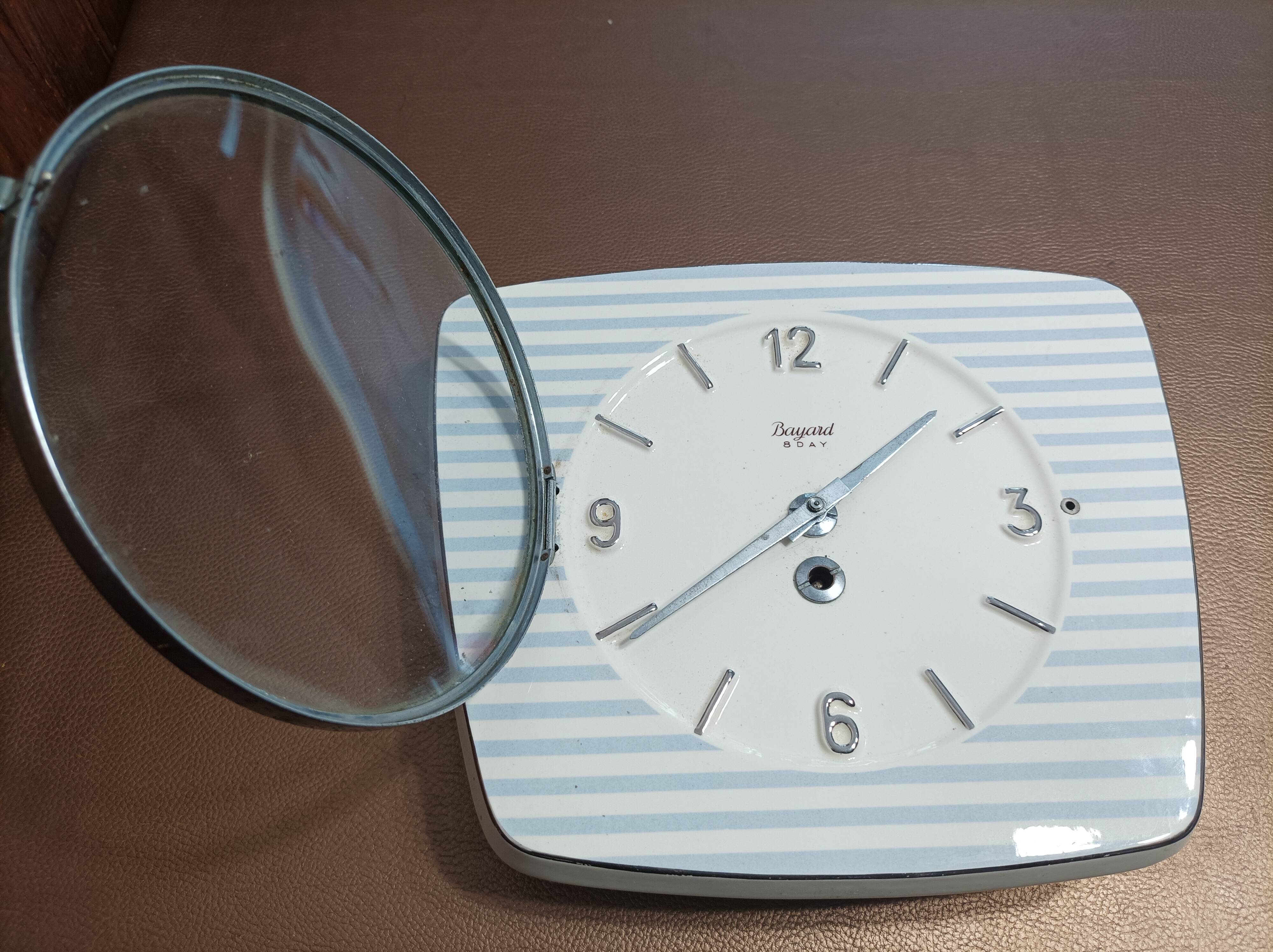 Ceramic wall clock + vintage bayard key