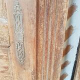 Ancienne paire de portes d'armoire forme arrondie