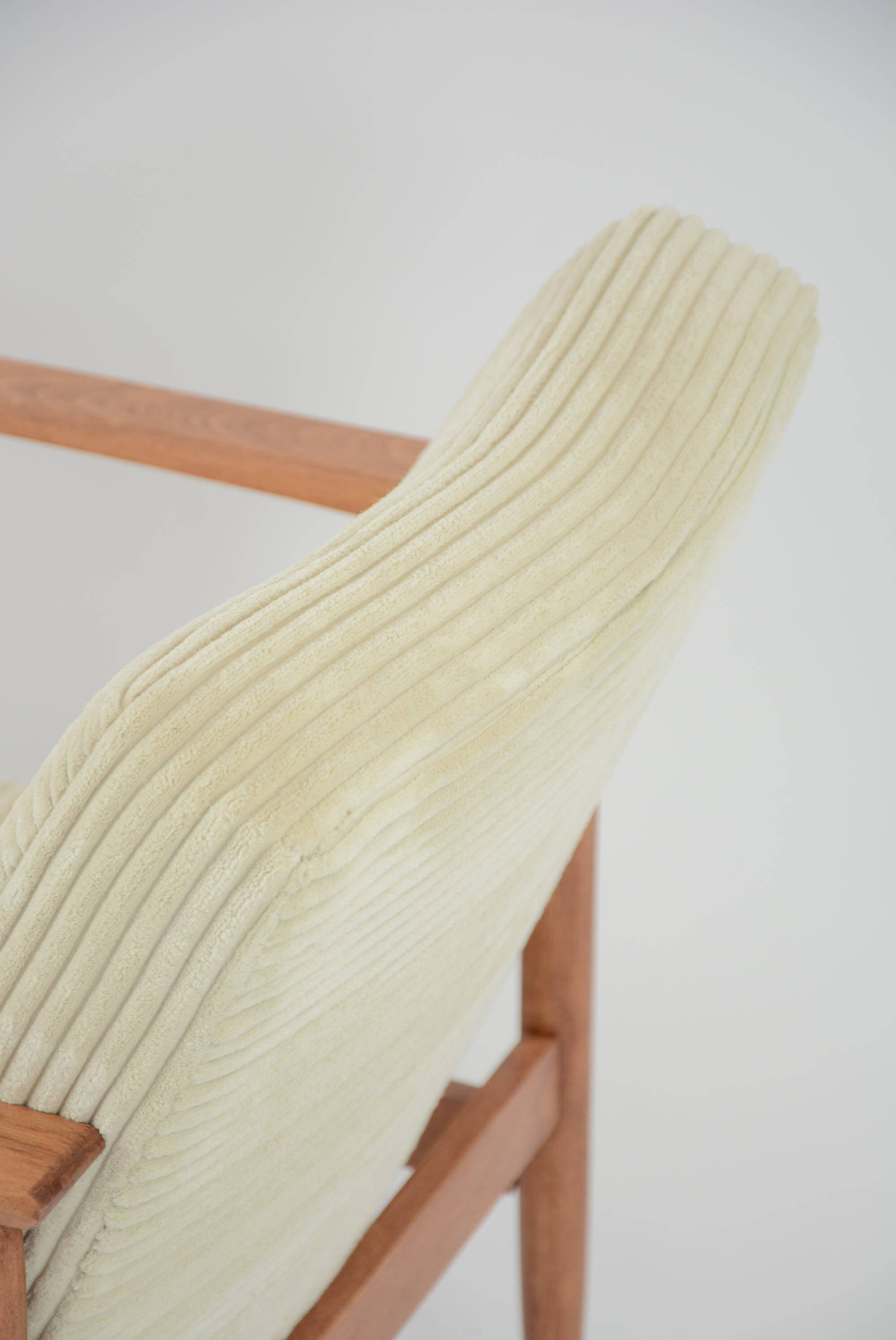 M ivory velvet armchair