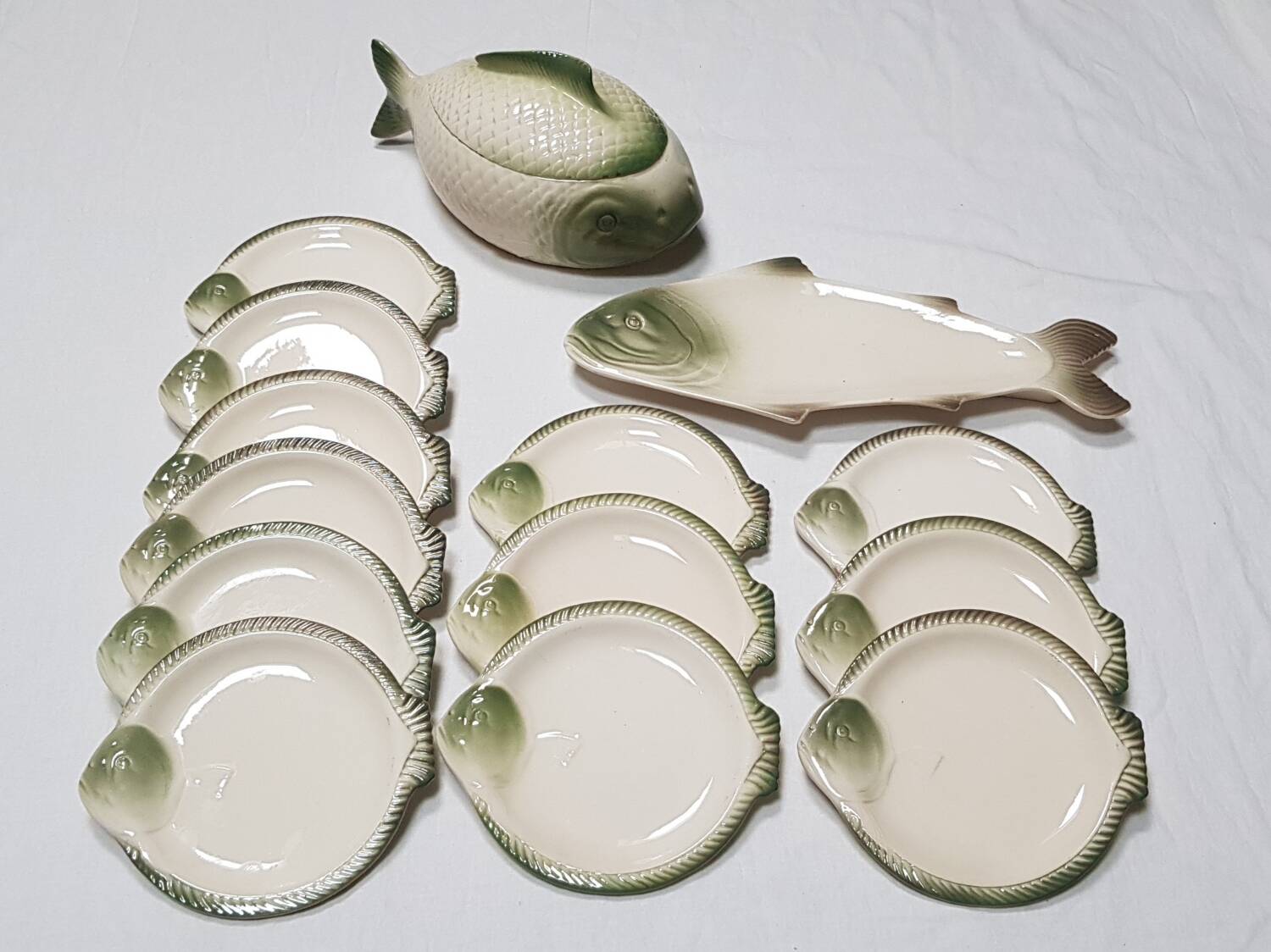 Fish service, Longwy, 14 pieces