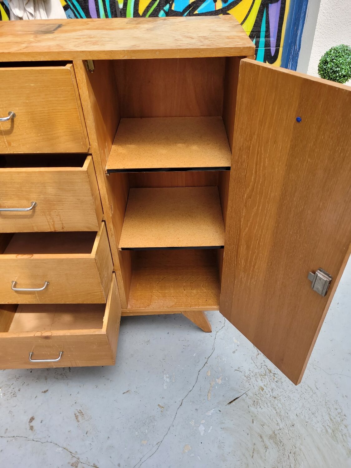 Commode années 60 à rénover