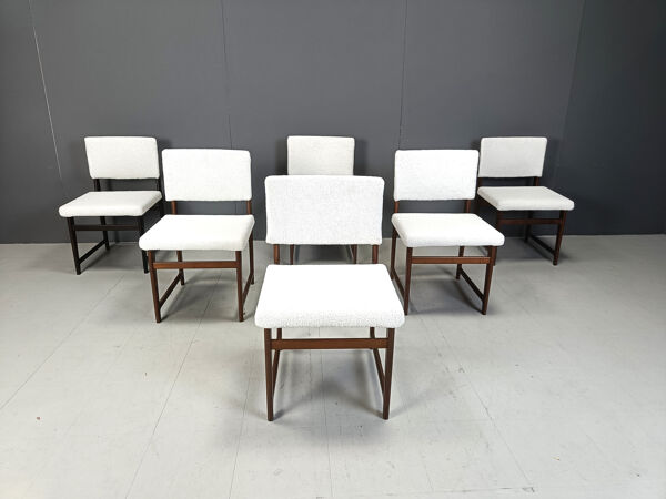 Chaises de salle à manger scandinaves en teck des années 1960.
