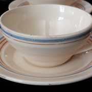 Set of coffee cups and its sub-cups - 70s