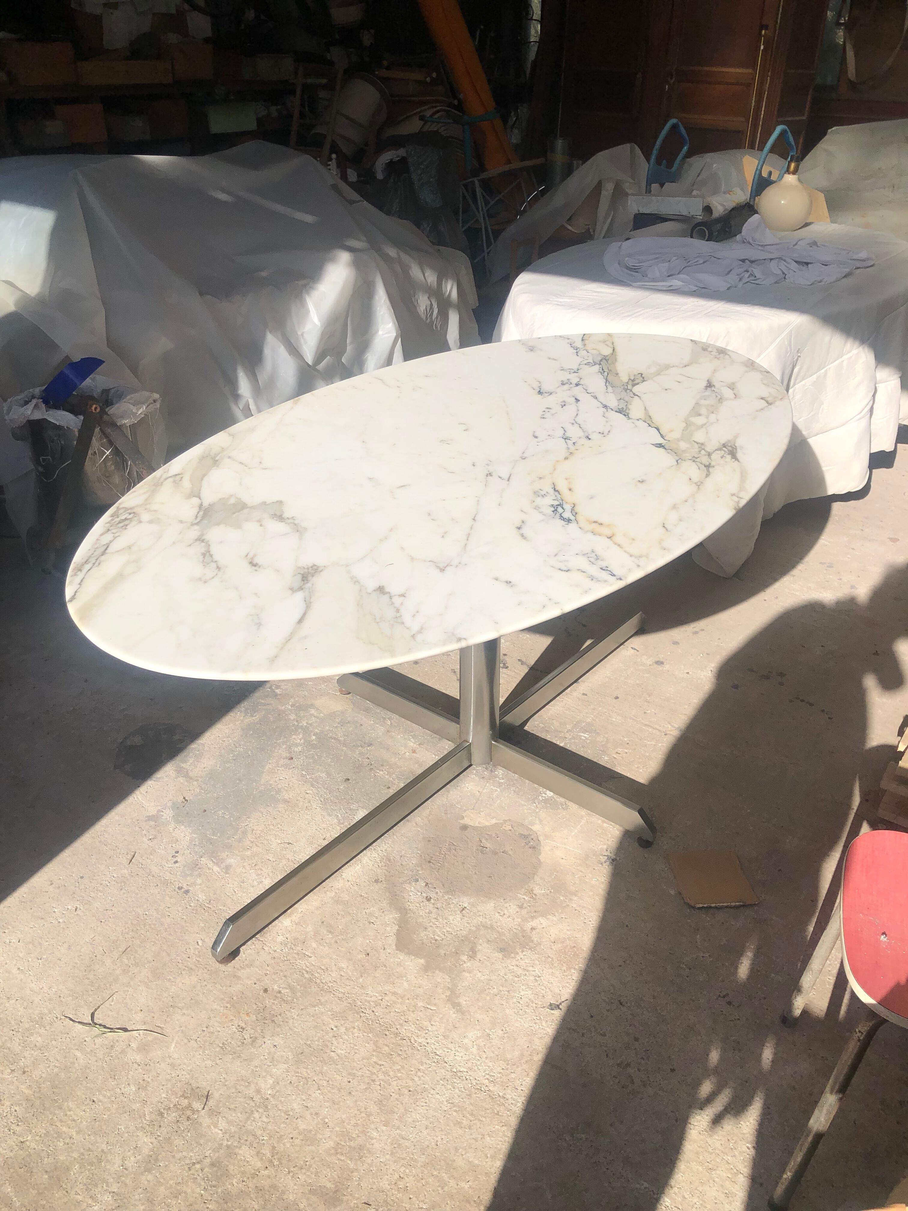 Oval marble table  1970