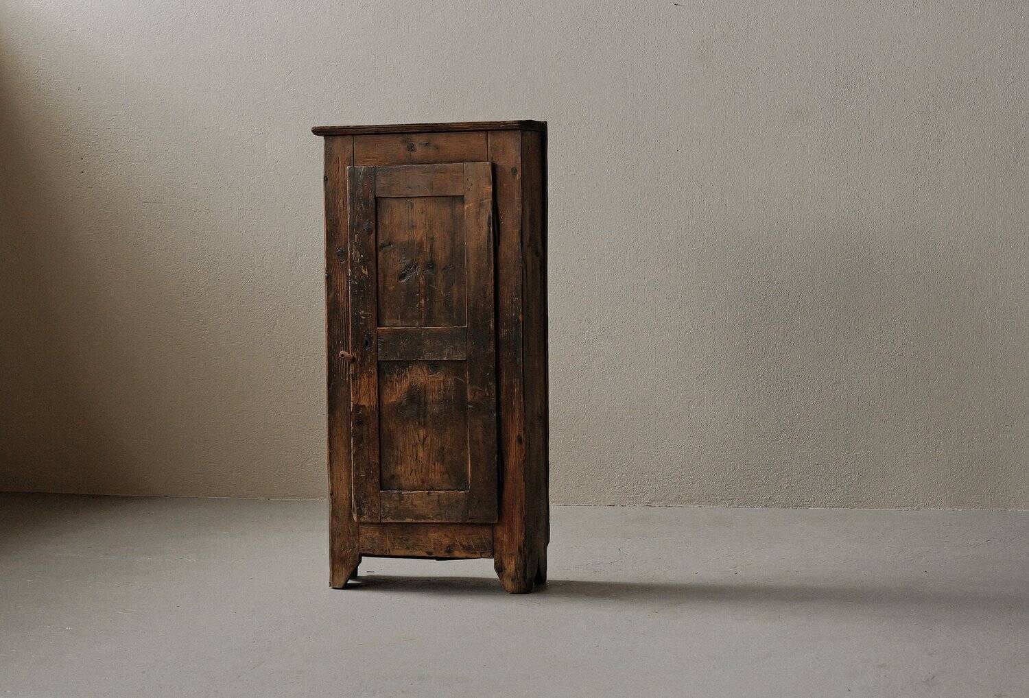 One-door cabinet, folk art, Auvergne, 19th century