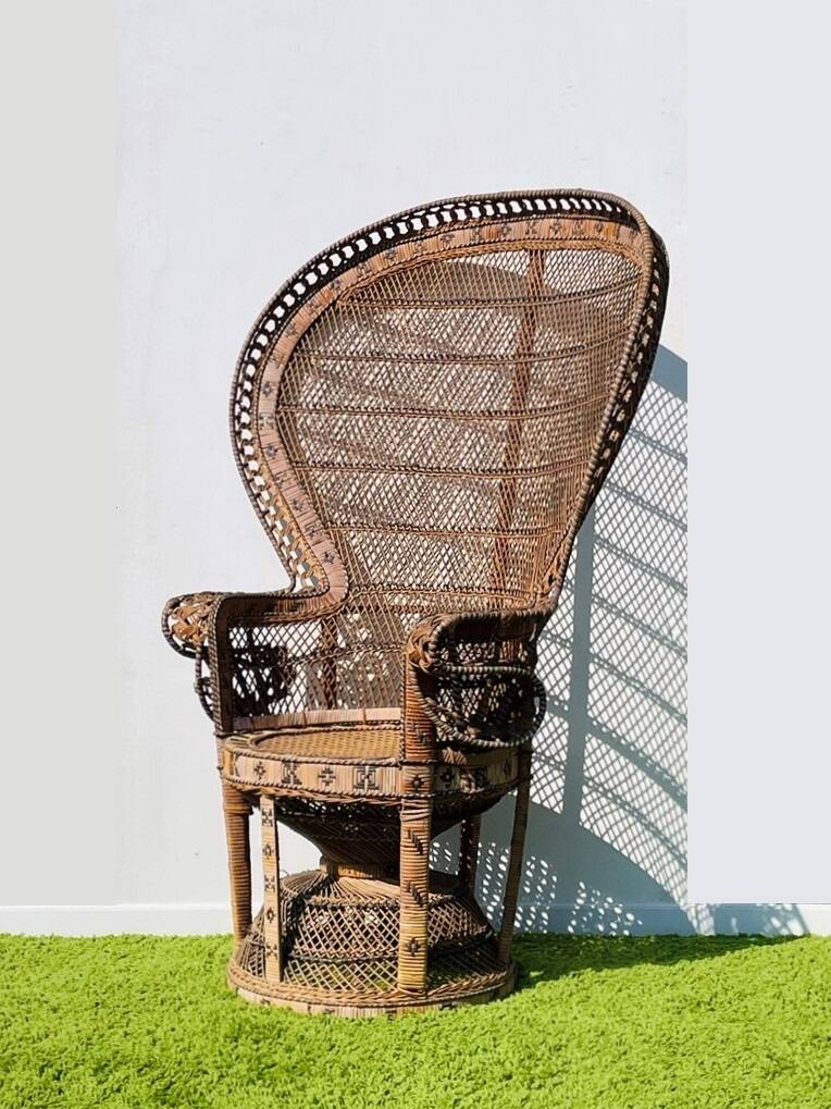 Fauteuil ' paon ' Emmanuelle XL. Vintage 70s