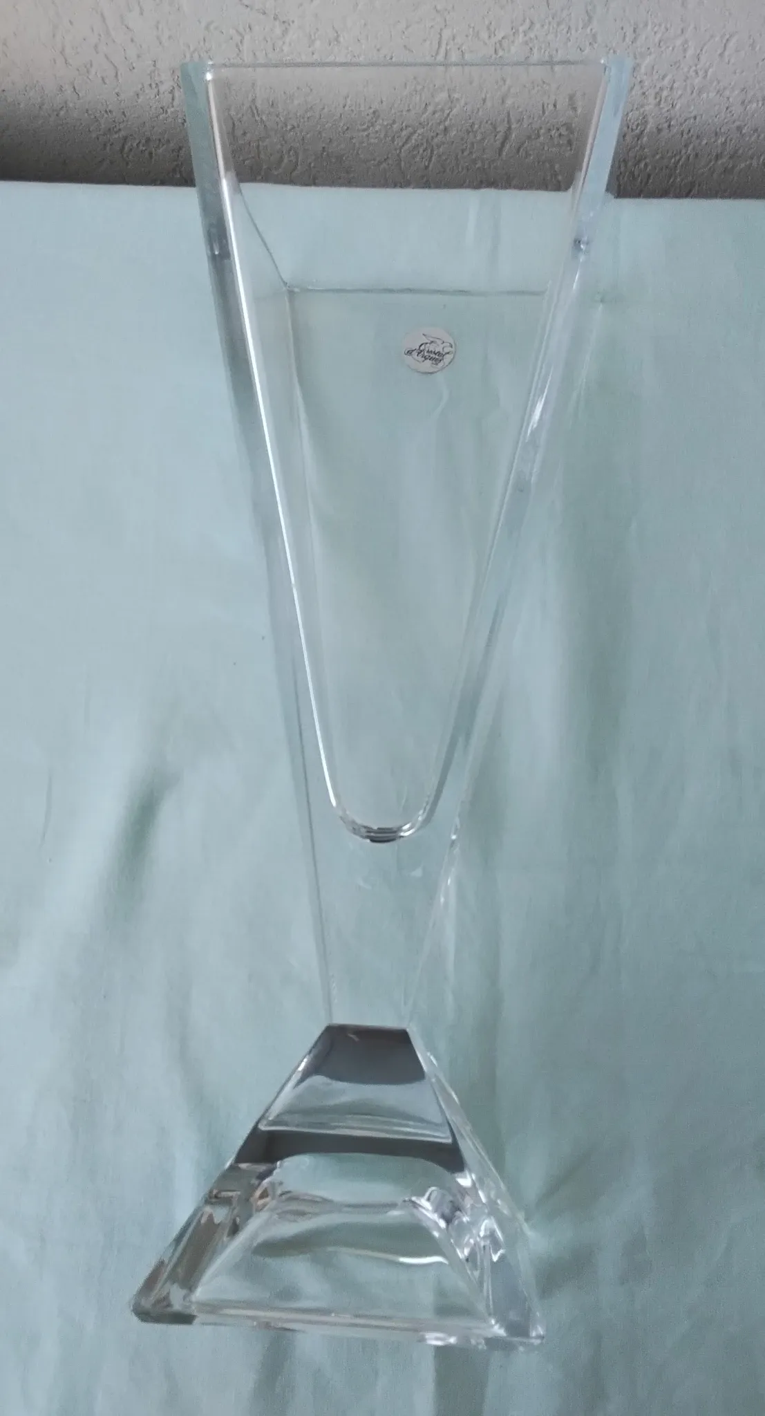 Crystal vase design