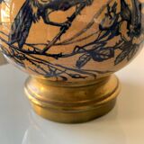Ancienne lampe à pétrole décor oiseaux  bleu