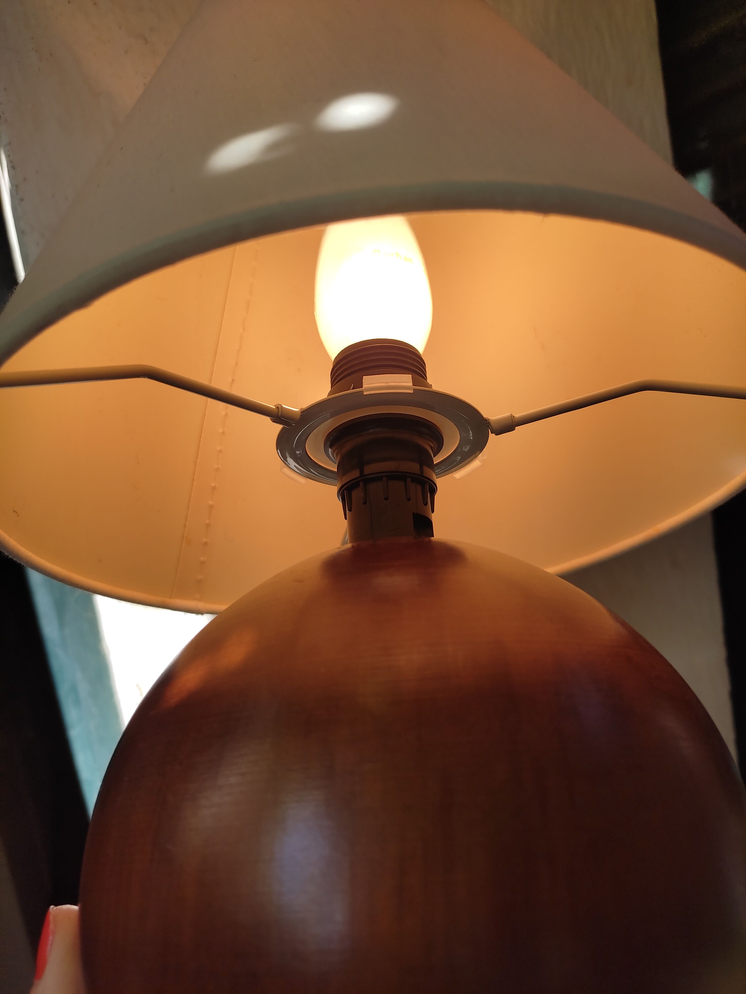 Wooden ball lamp