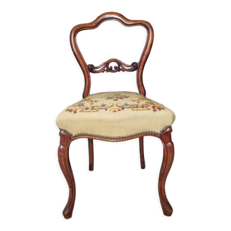 Chaise brodée vintage