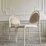 Set of chairs
