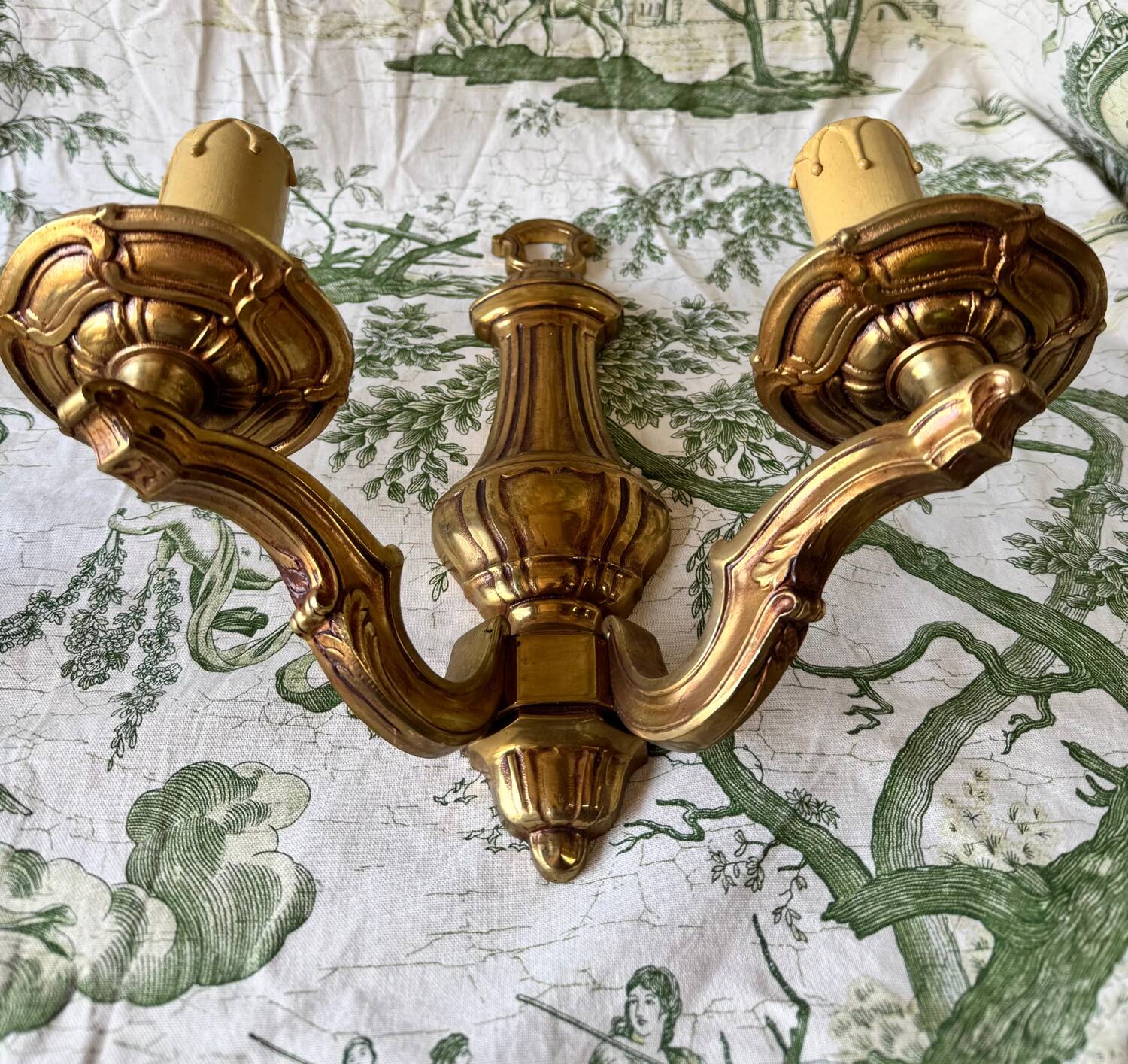 Paire d’appliques vintage bronze doré – Maison Petitot