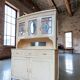 Buffet vintage blanc cassé / meuble de brocante