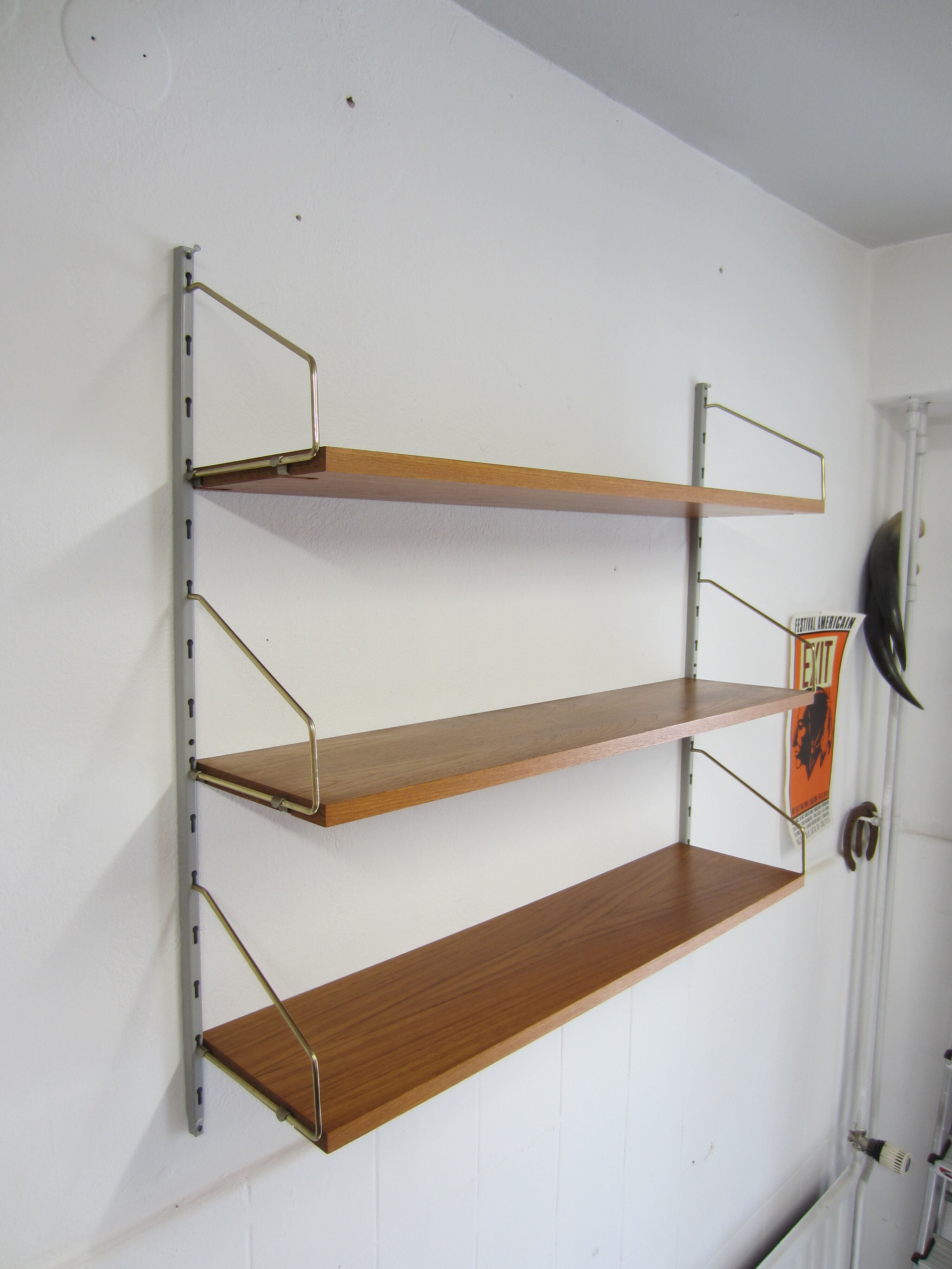 Scandinavian modular wall shelf