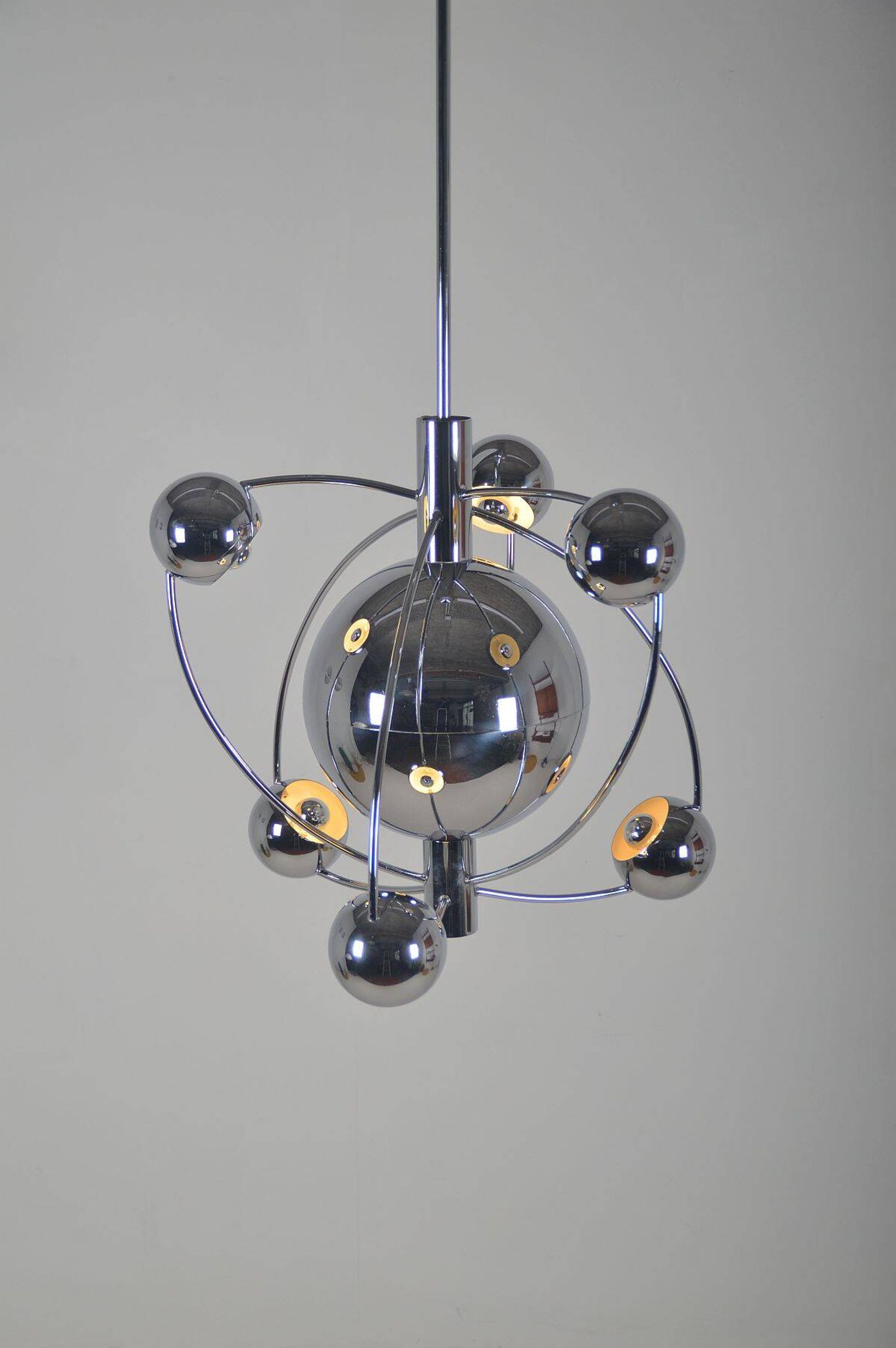 Chandelier 'Satellite' italien conçu par Goffredo Reggiani, années 1960.