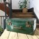 Valise verte vintage