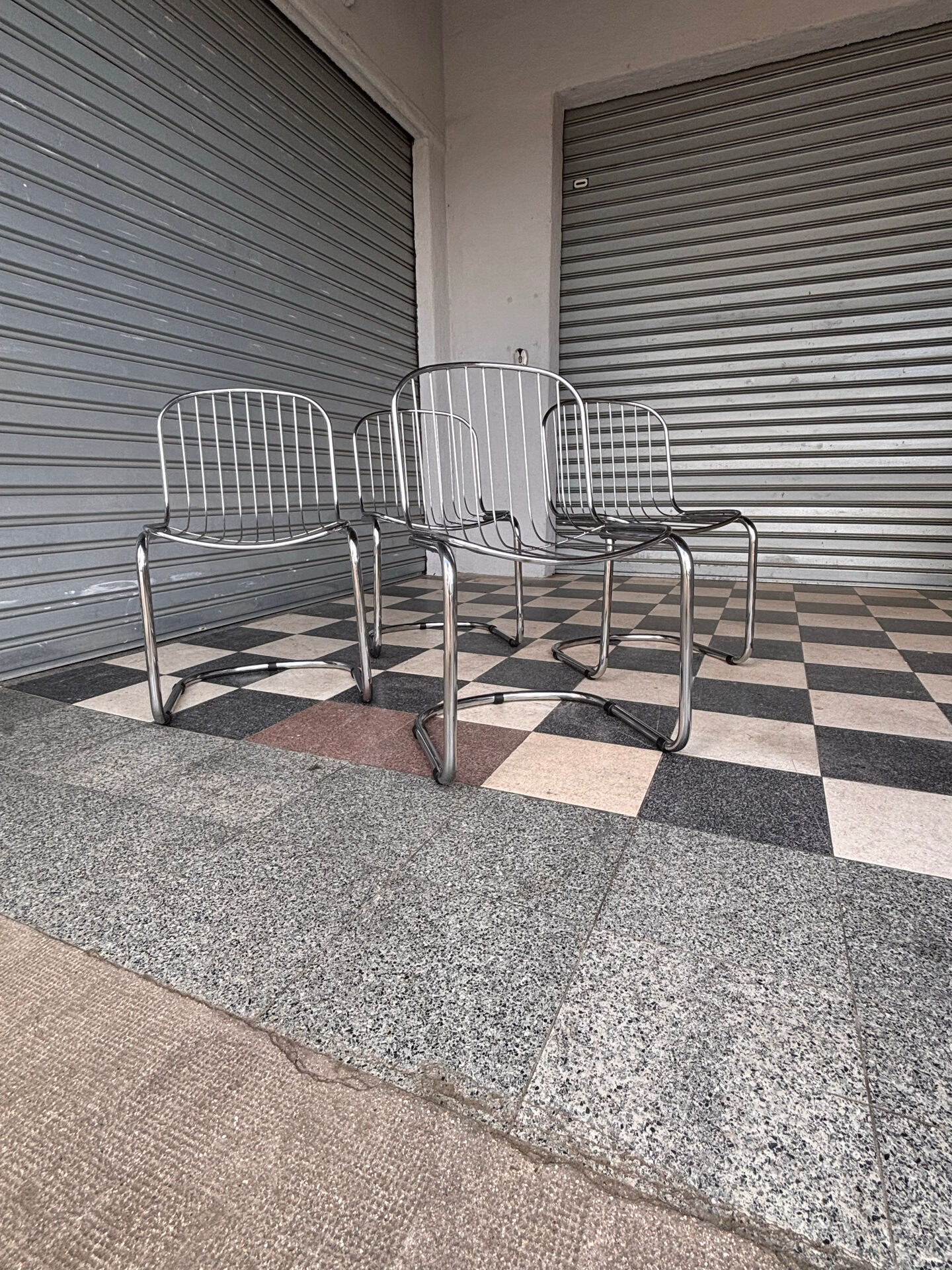 Chaises italiennes seventies