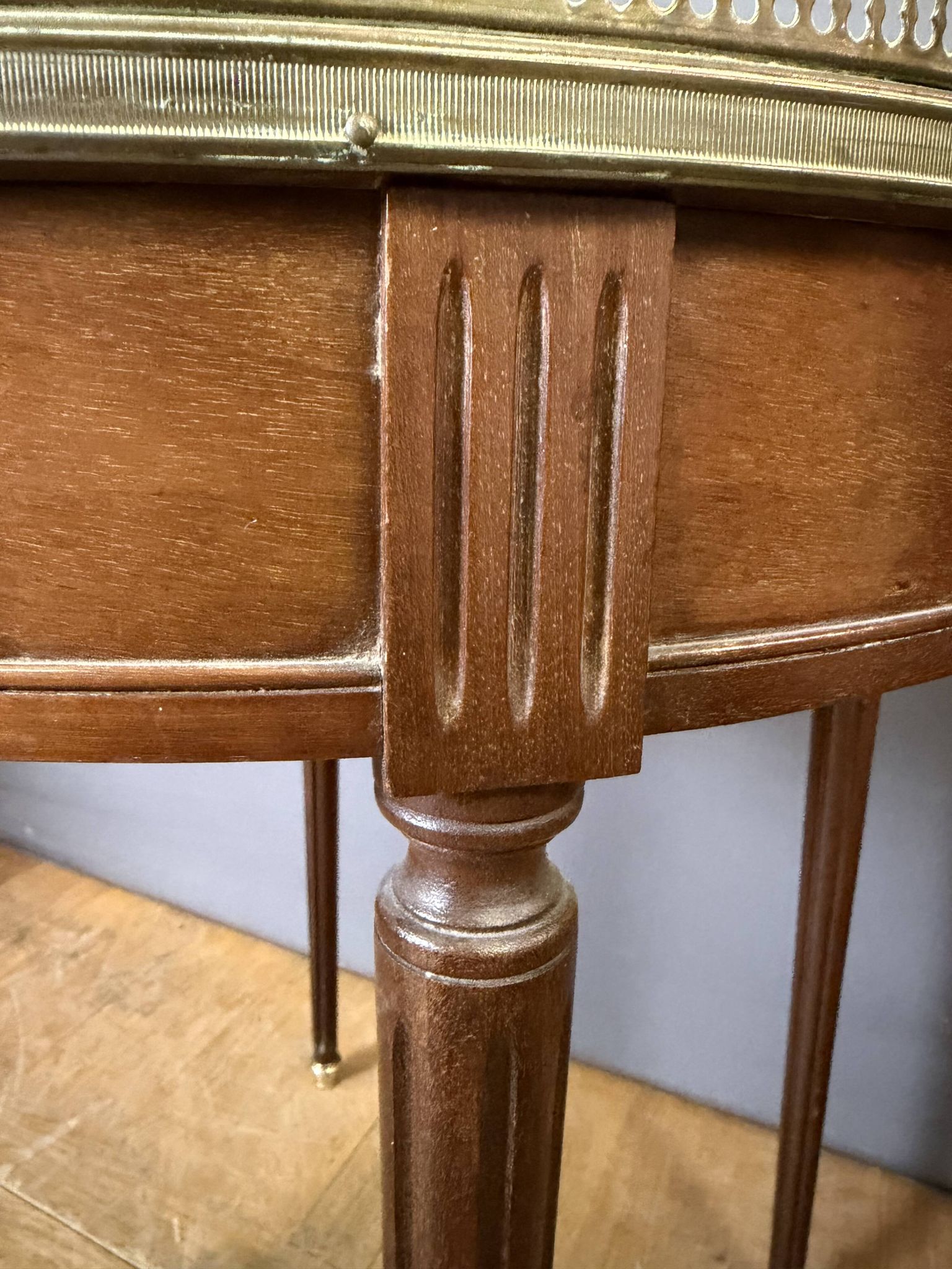 Table Bouillotte Louis XVI en Acajou XXème