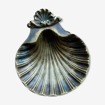 Brass shell clam