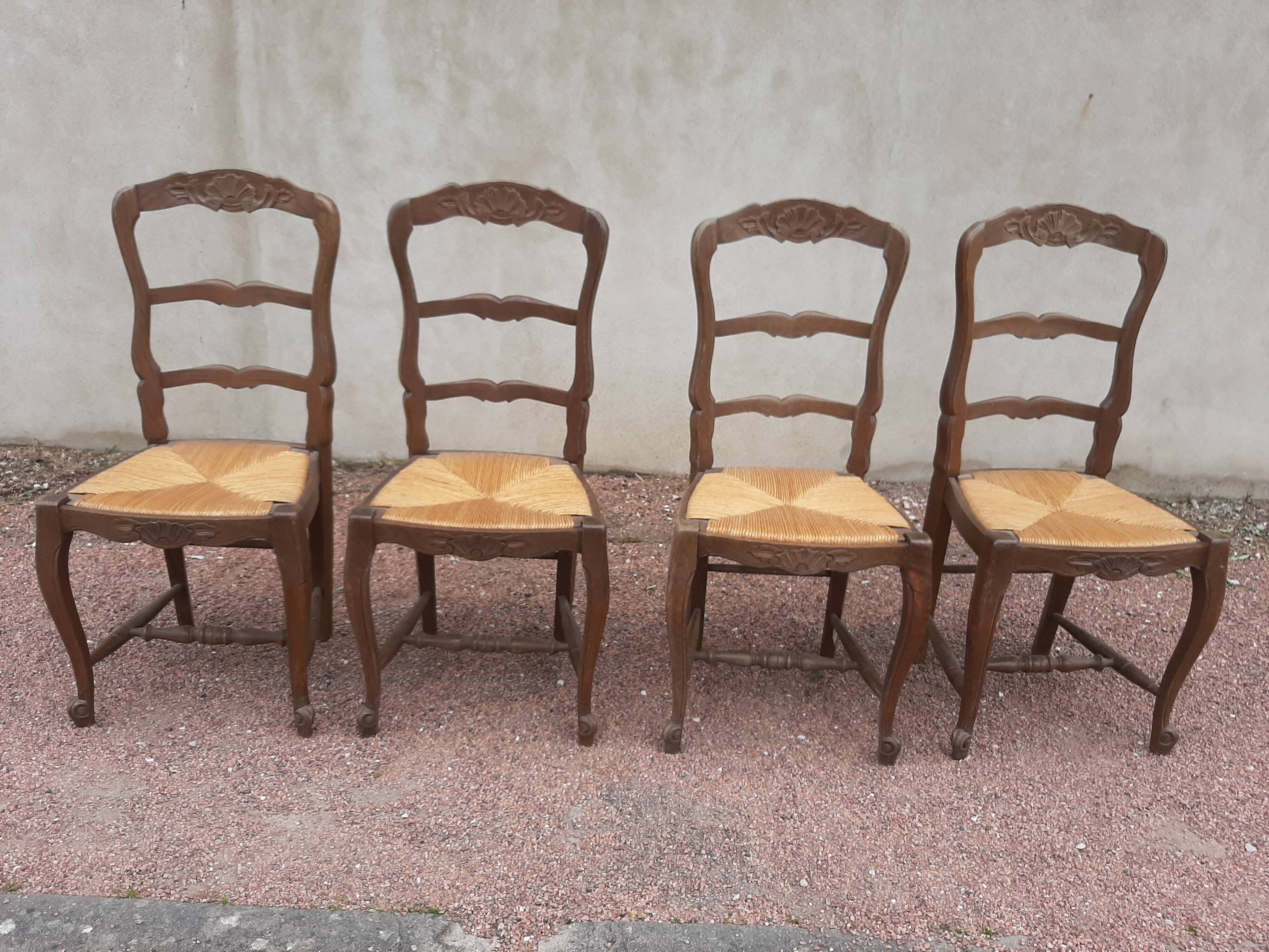 Lot of chairs Louis XV style