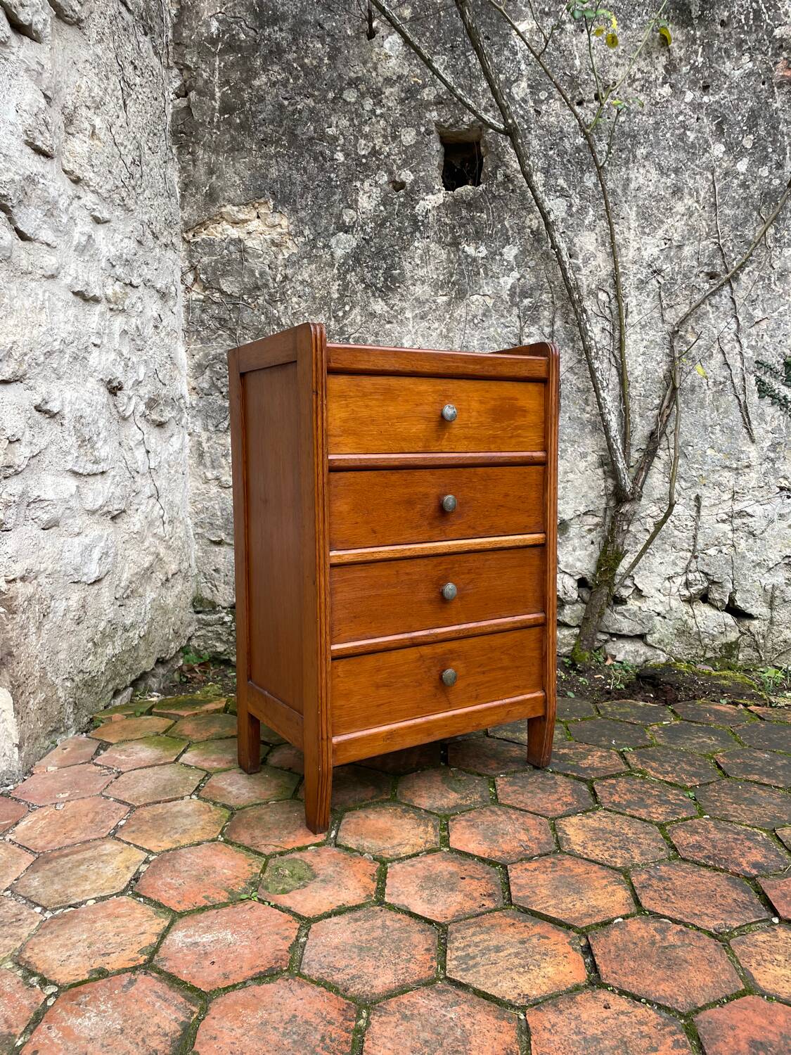 Vintage chest of drawers