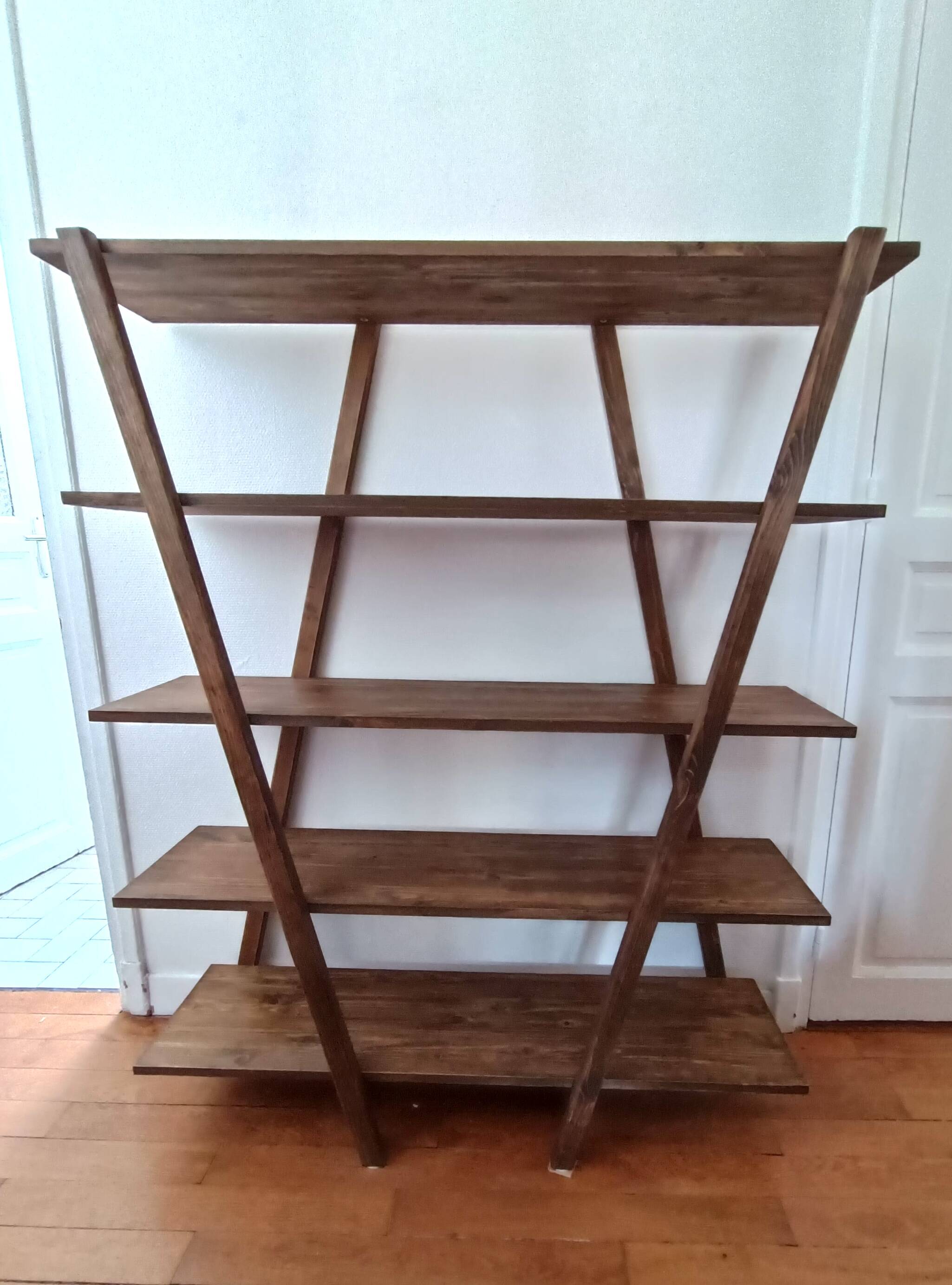 New Scandinavian style wooden bookshelf