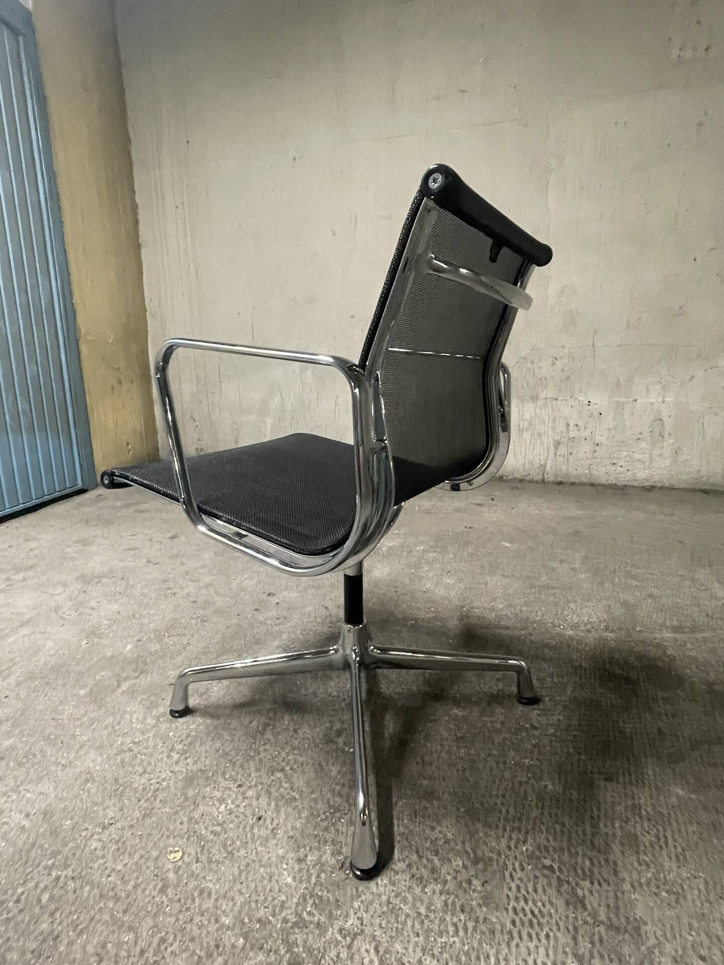 Fauteuil de bureau EA108 Vitra Eames
