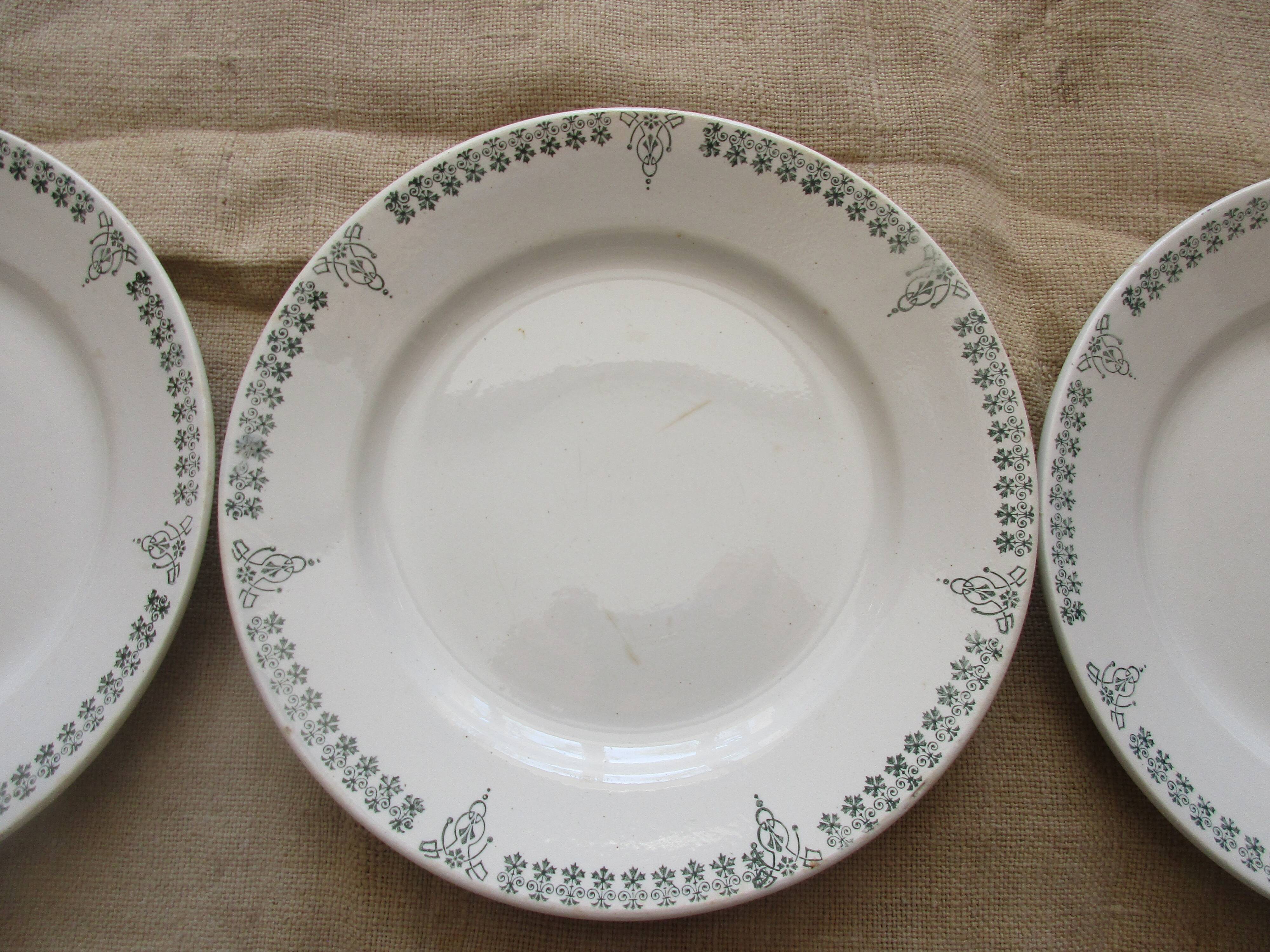 Lots of 5 plates a dessert faiencerie de castres