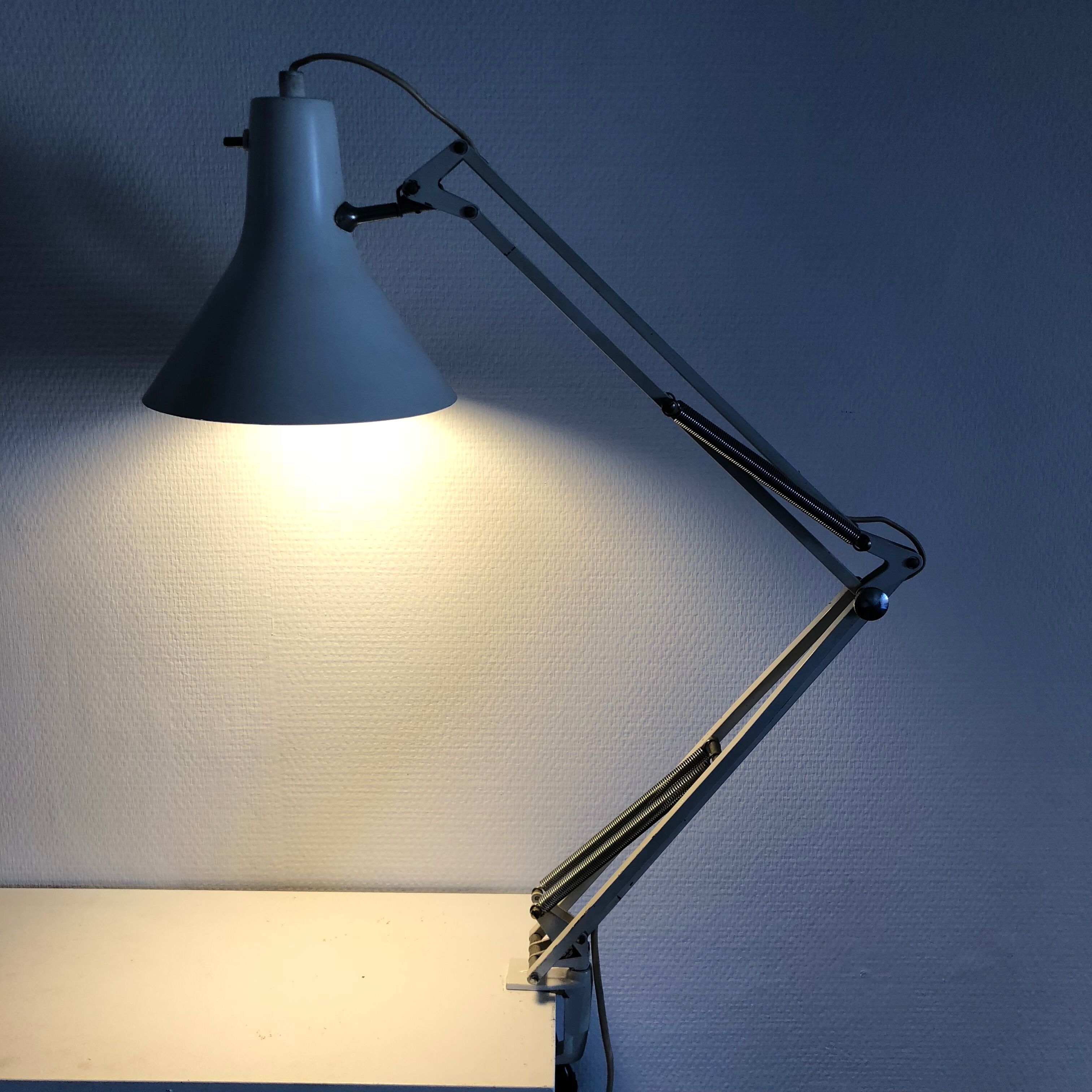 Luxo l4 white vintage architect lamp 1960