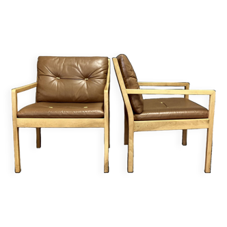 Paire de fauteuils en cuir design scandinave Bernt Petersen, 1960