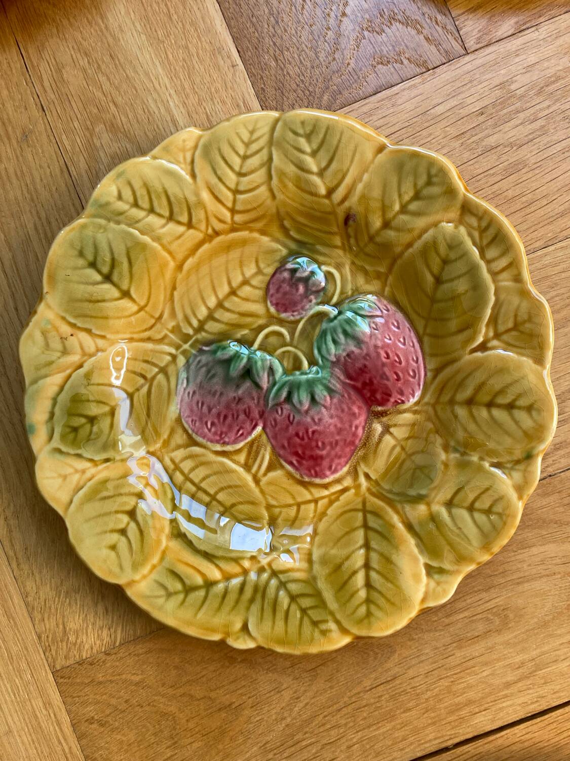 Assiettes dessert barbotine fruit Sarreguemines