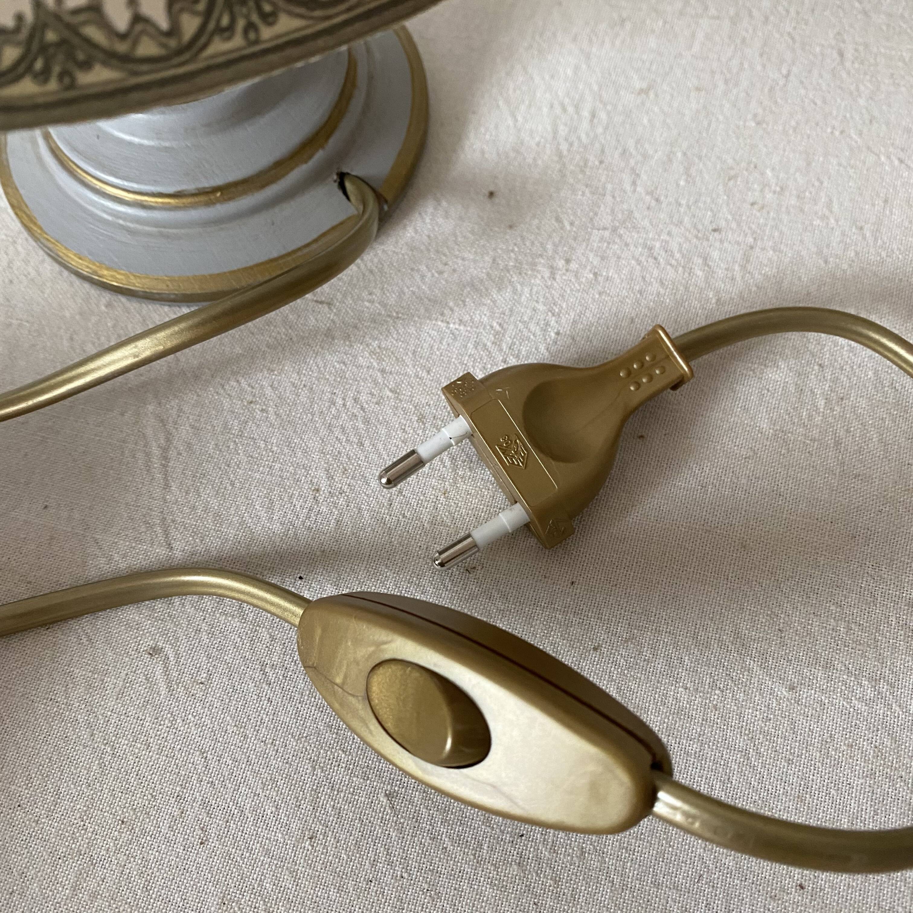 Vintage lamp, Tillier parakeets and sparrows lampshade