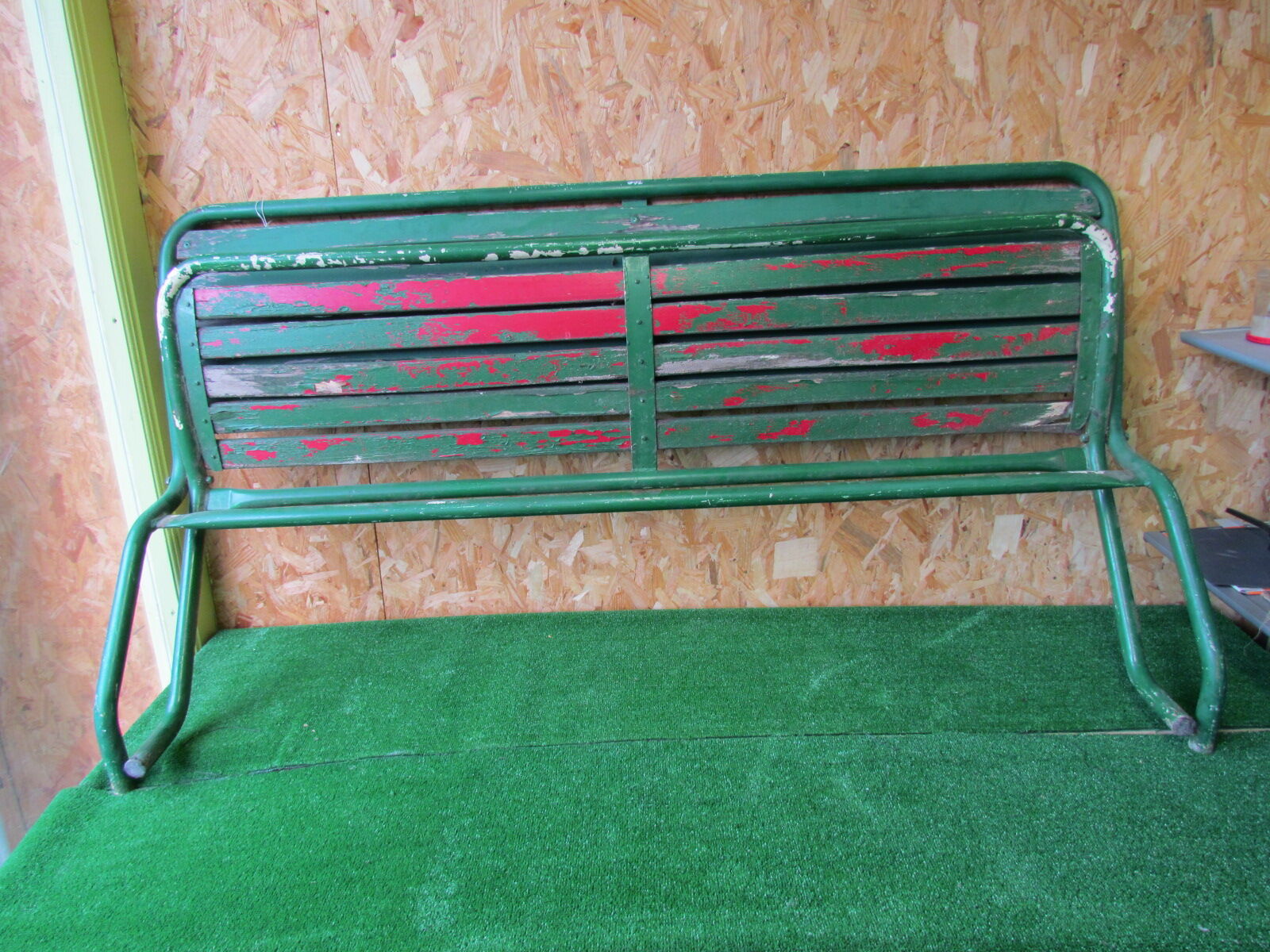 Folding bench