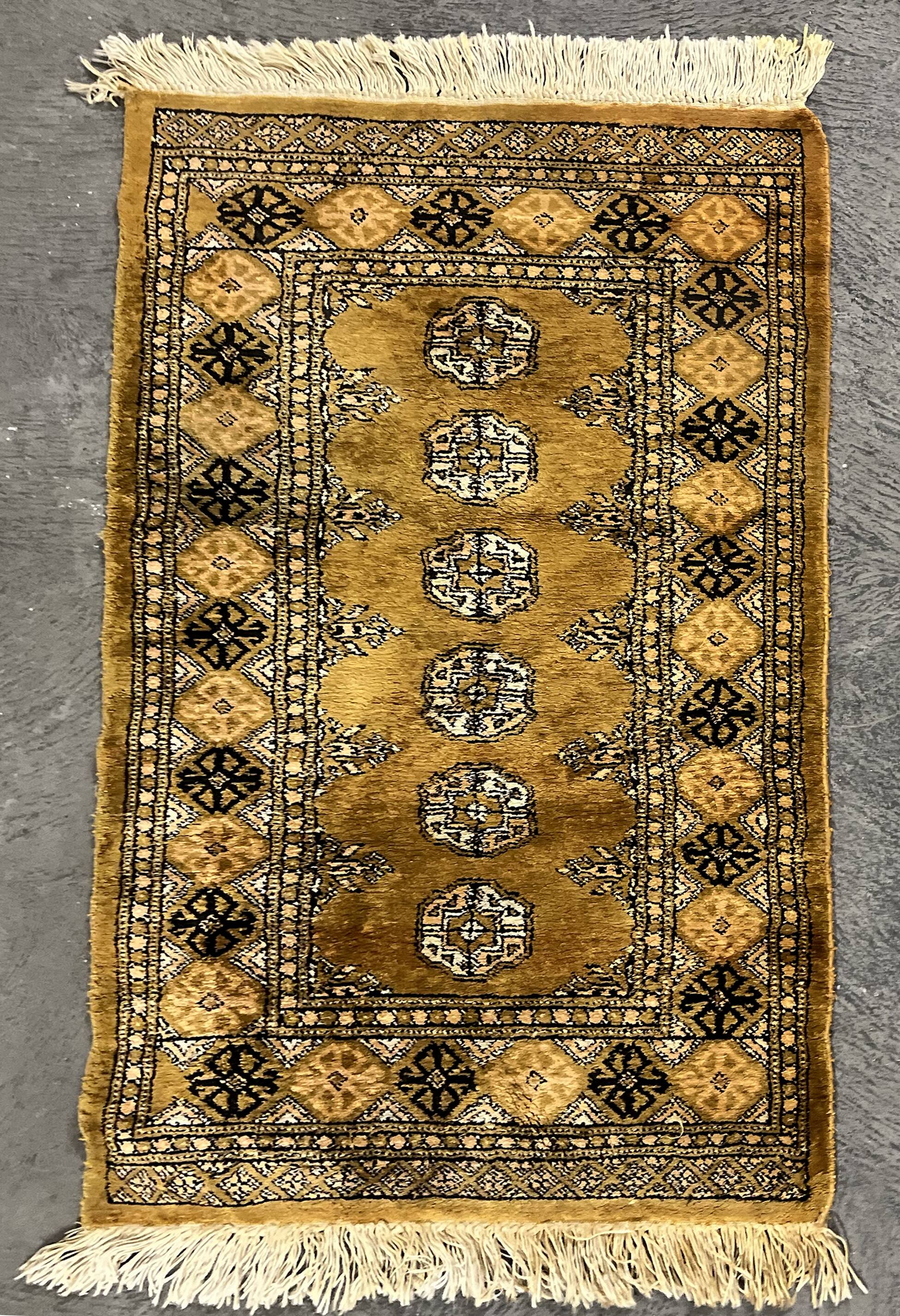 Oriental rug Pakistan - Dimensions: 1.00 X 0.60 cm - Handmade. Quality: SILK