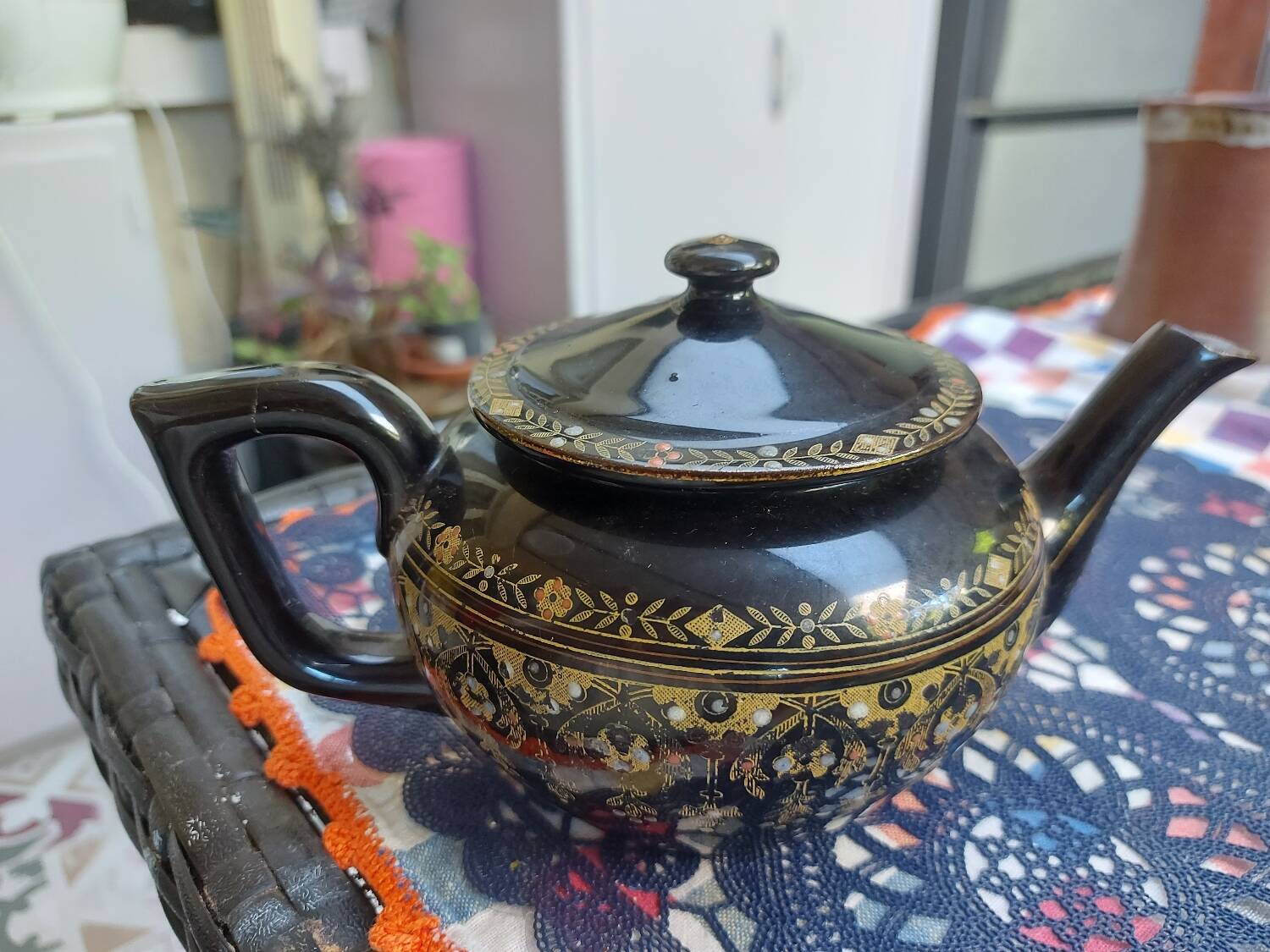 19th century teapot Sarreguemines