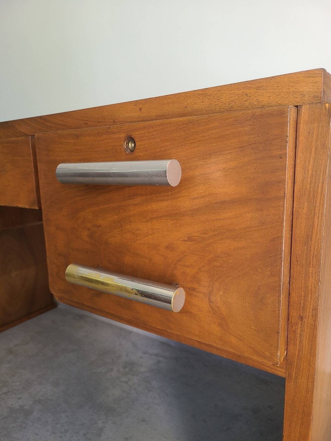 Ancien bureau Art Déco Noyer vintage